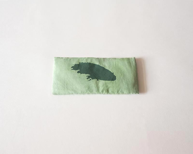 eye-pillow Shodô vert présenté seul dans un décor clair